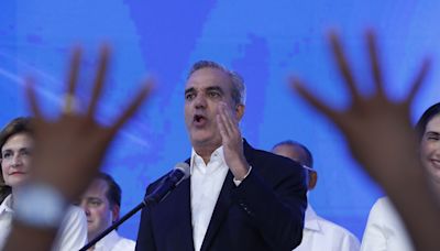 El recuento final de los comicios dominicanos confirma la reelección de Luis Abinader