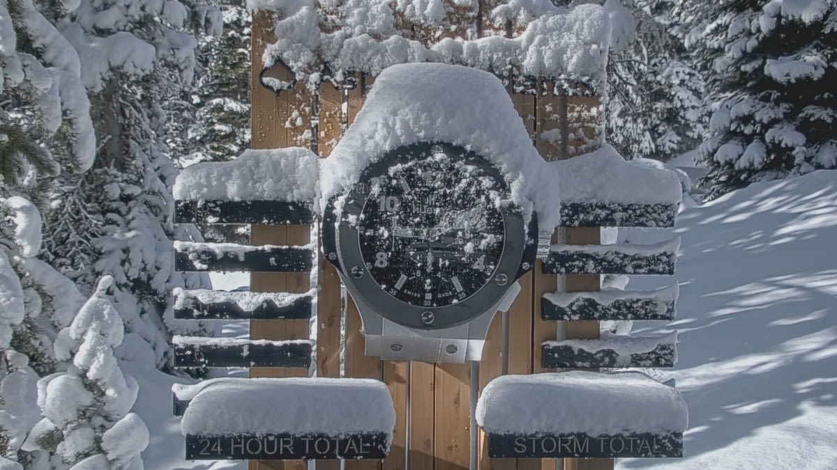 Aspen, Colorado Blanketed by 6+ Inches of Late-Spring Snow