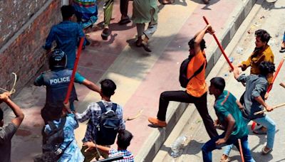 Bangladesh govt says ready to hold talks with protesters