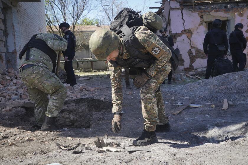 Russia tries to breach Ukraine's defenses in the Kharkiv region. Feint, or all-out assault?