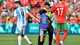 El gesto de Julián Álvarez con un niño que saltó a la cancha en el debut de Argentina ante Marruecos en París 2024