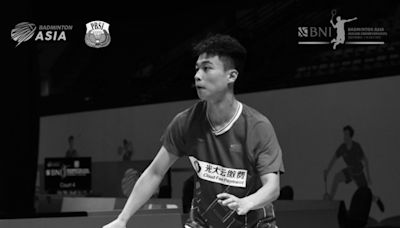 Chinese badminton player, 17, dies after collapsing on court
