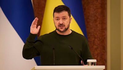 Ukraine says it foiled a Russian spy agency plot to assassinate President Zelenskyy