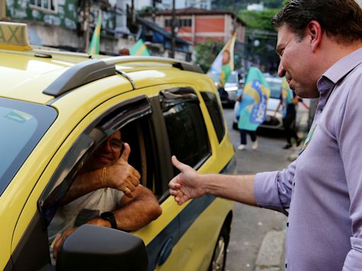 Faltando 12 dias para as eleições, candidatos a prefeito do Rio apostam em corpo a corpo com cariocas | Eleições | O Dia