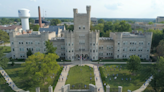 EIU pushes Decision Day back after changes in student aid application