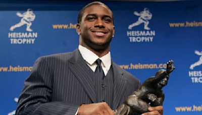 Reggie Bush reinstated as 2005 Heisman Trophy winner. Changes in NCAA rules led to the decision