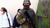 La polémica por el permiso para portar armas en Ecuador: “Significa volver casi a la ley del talión y al lejano oeste americano”