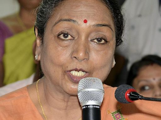 Former Speaker Meira Kumar slams Nitish and Modi over special status