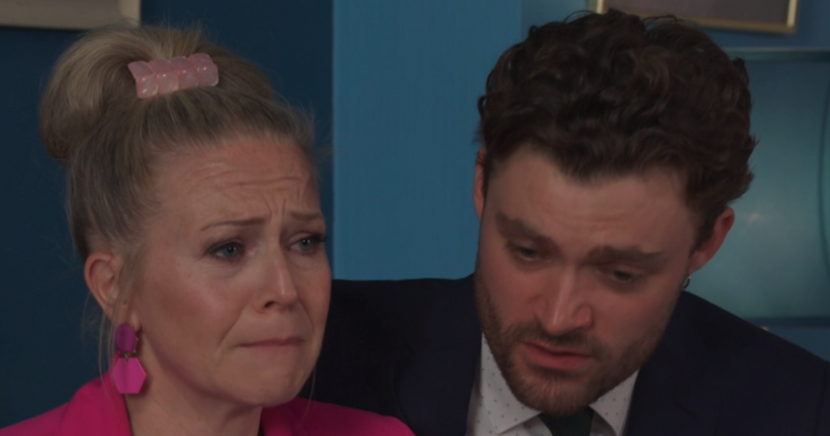 EastEnders Linda's blackmailer's identity exposed - and it's someone fans know