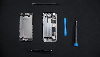 I Replaced My iPhone Battery at Home, and You Can Swap Out Yours Too