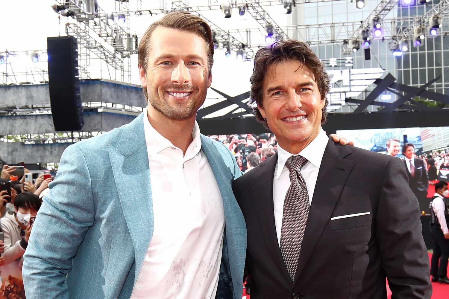 Glen Powell says Tom Cruise once pretended that their helicopter was about to crash: 'Oh no, oh no'