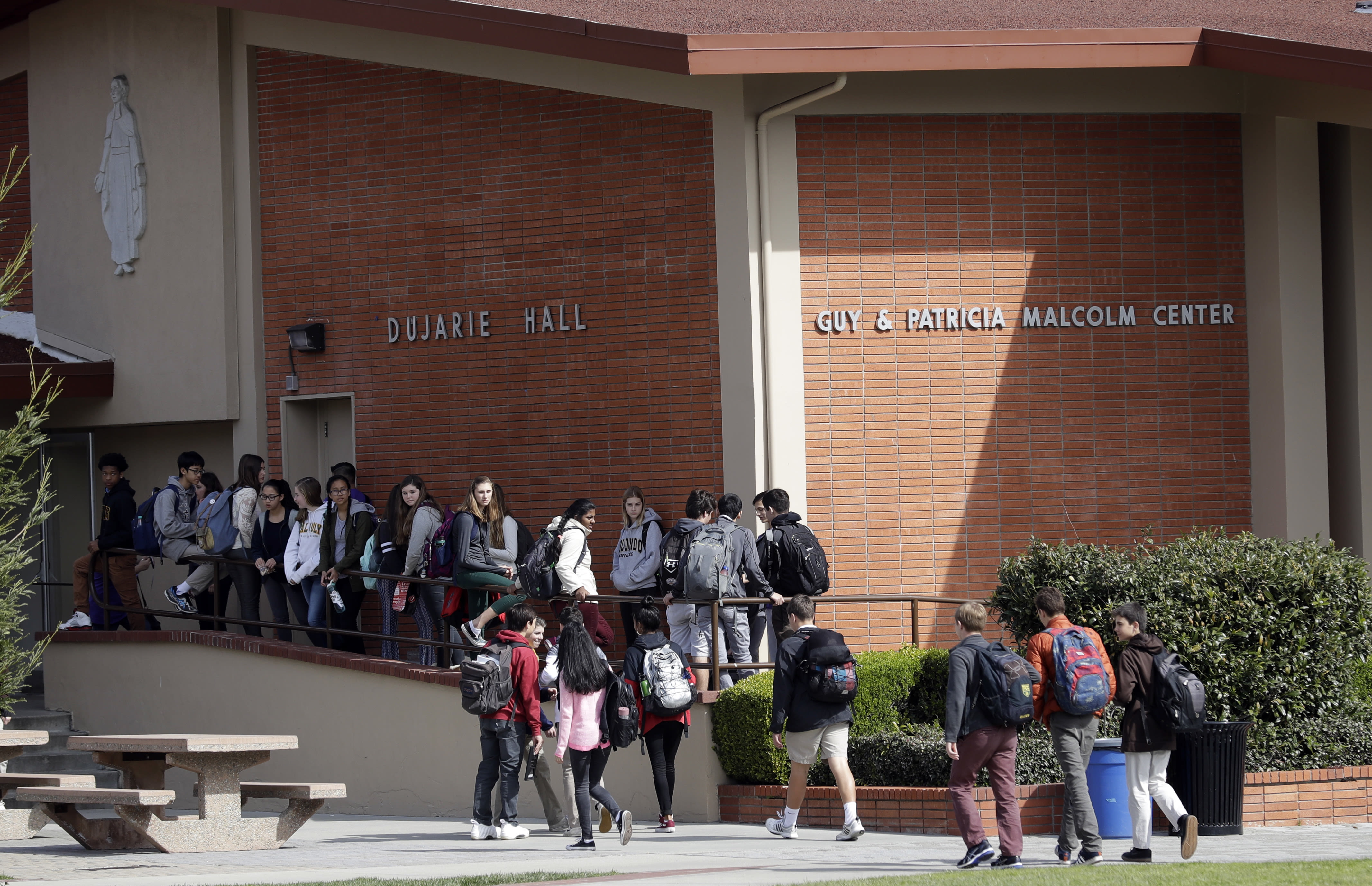 In reversal, Virginia school board votes to restore Confederate names to 2 schools