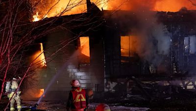 1 person missing after fire burns down home in Saint-Georges, Que.