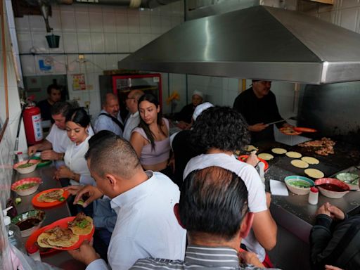 Mexico City taco stand makes history as 1st to earn Michelin star