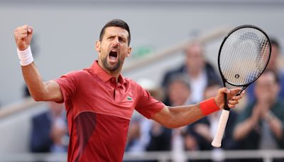 Djokovic consegue virada espetacular e avança às quartas de final em Roland Garros