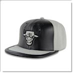 【ANGEL NEW ERA】Mitchell & Ness NBA 芝加哥 公牛 灰色 黑皮面 鞋面 設計 棒球帽