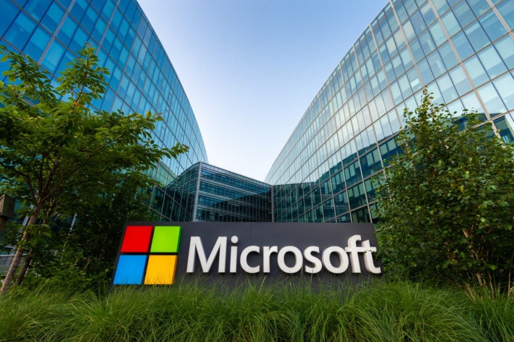 Microsoft, Alphabet And 3 Stocks To Watch Heading Into Friday - Alphabet (NASDAQ:GOOG), Chevron (NYSE:CVX)