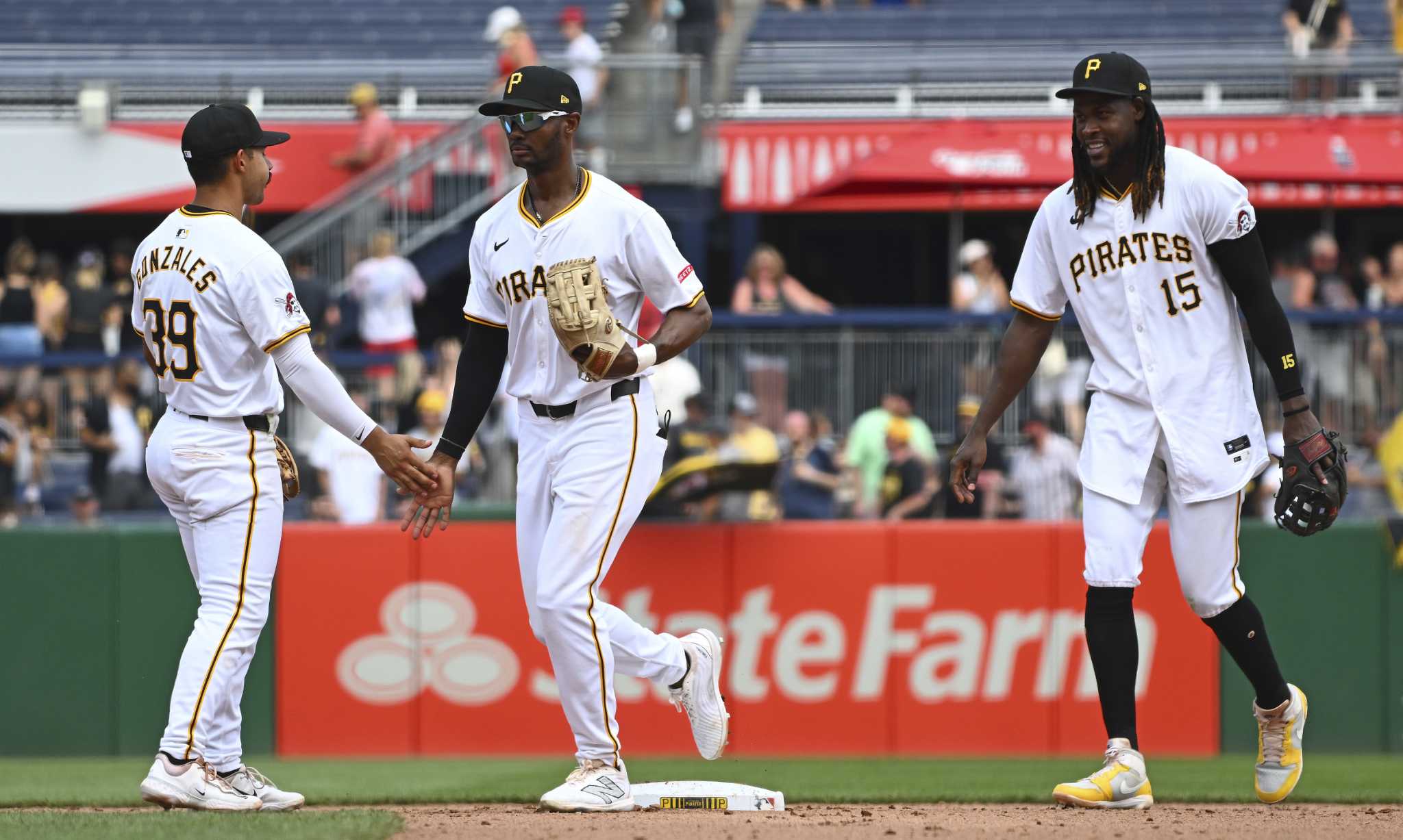 Pirates top Cardinals 5-0