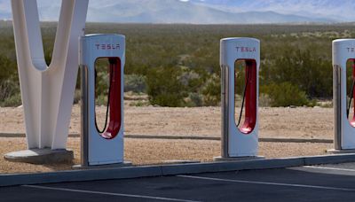 Tesla Pullback Puts Onus on Others to Build Electric Vehicle Chargers