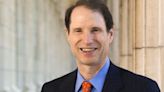 Wyden announces four town halls in Southern Oregon