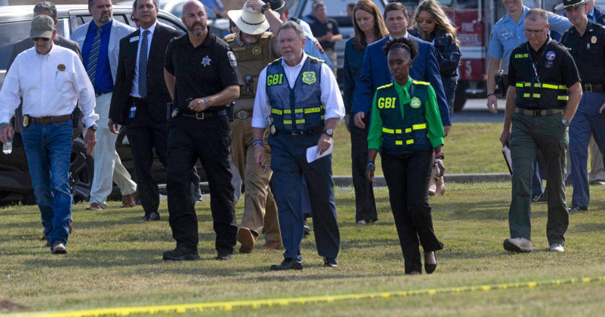 Colorado teen shot in face after trying to ask for permission to take homecoming photos at property, police say