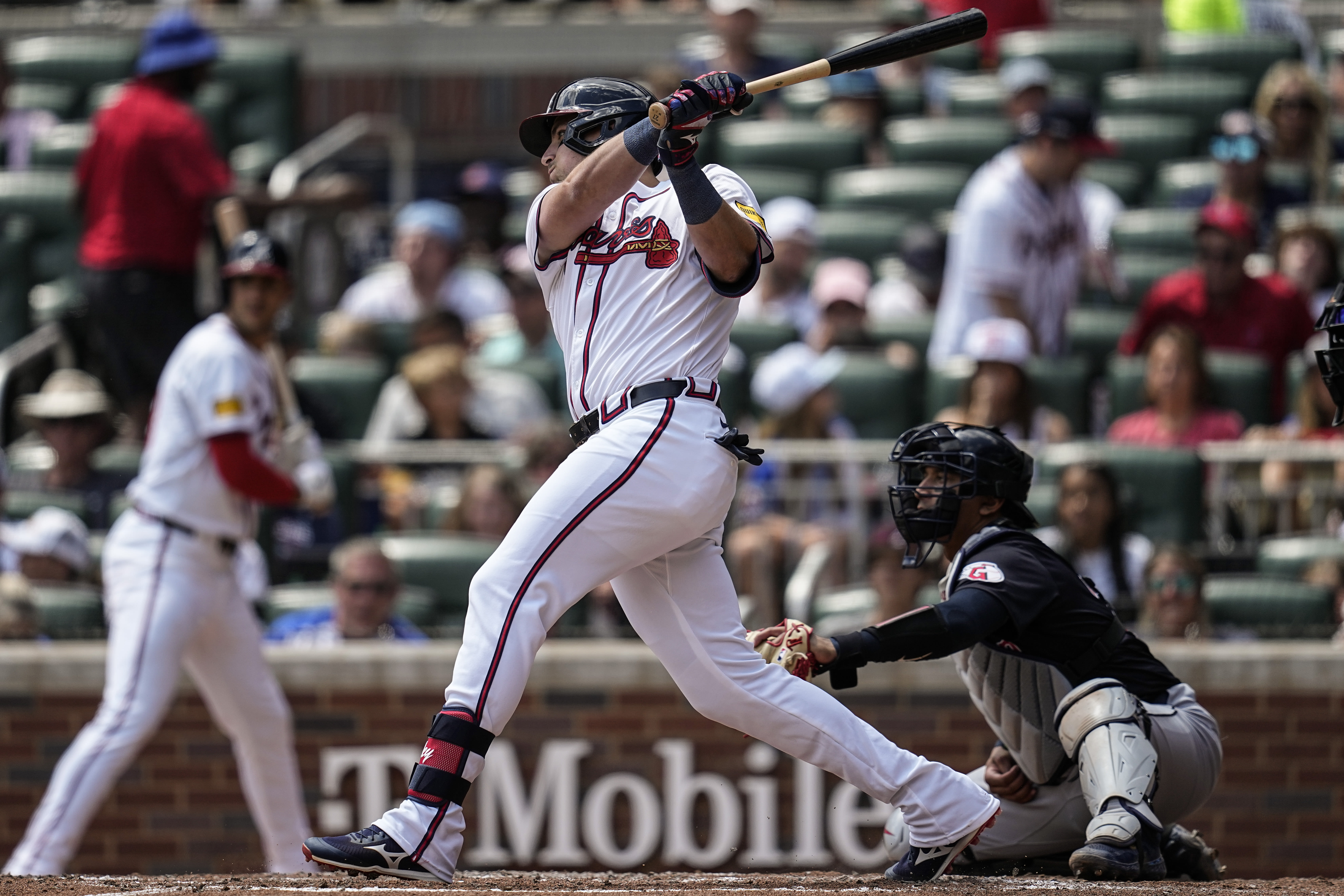 Riley's RBI single in 10th lifts Braves to 4-3 win over Guardians and Atlanta takes 2 of 3 in series