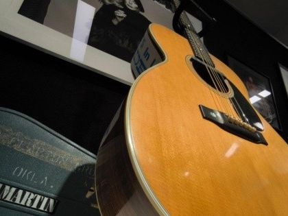 Eric Clapton: La guitarra con la que compuso 'Wonderful tonight' se queda sin comprador