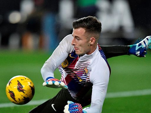 Barcelona boss Flick backs keeper Pena to cover for injured Ter Stegen