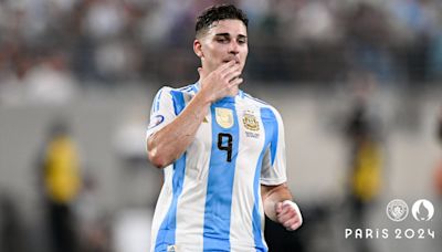 Alvarez’s Argentina record comfortable victory over Iraq