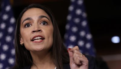 Alexandria Ocasio-Cortez slams Democrat complaining about "preachy females"