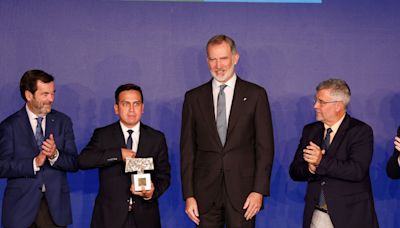 Felipe VI entregó a LA NACION el premio Rey de España por el documental “Pampa seca”