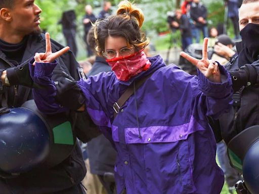 Policía berlinesa desaloja manifestantes propalestinos de la Universidad Libre de Berlín