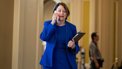 Klobuchar cancer-free again after procedure