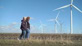 Iowa farmers offset losses by adding wind turbines to land