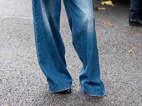 Your Guide To What Shoes To Wear With Wide Leg Trousers