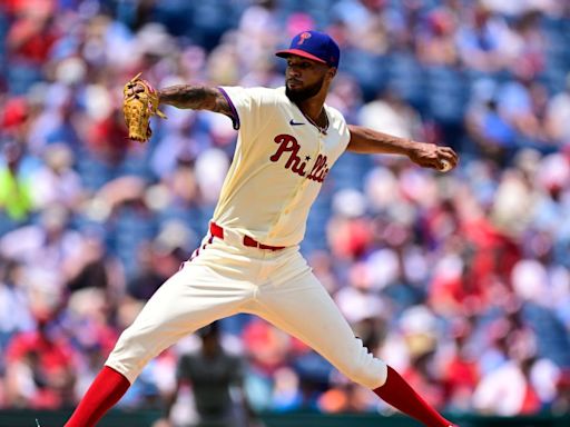 Sánchez replaces Sale to give Phillies 8 All-Stars