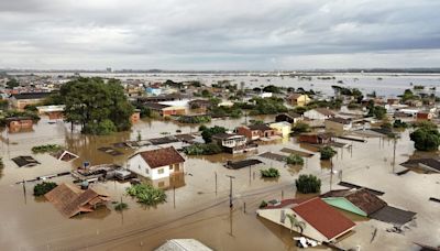 La Nación / Repatriarán a 30 a paraguayos afectados por inundaciones en Brasil