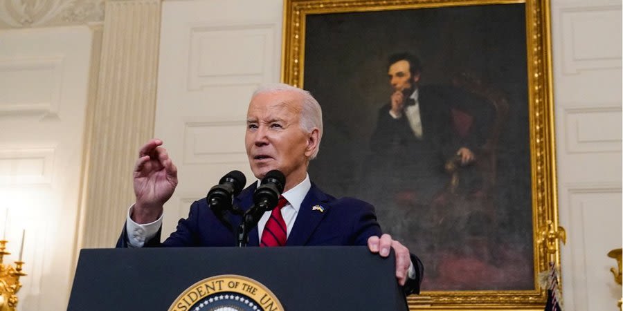 Biden signs historical $61 billion Ukraine's aid bill