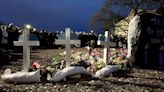 Thousands gather at MSU's Rock to mourn for victims of mass shooting