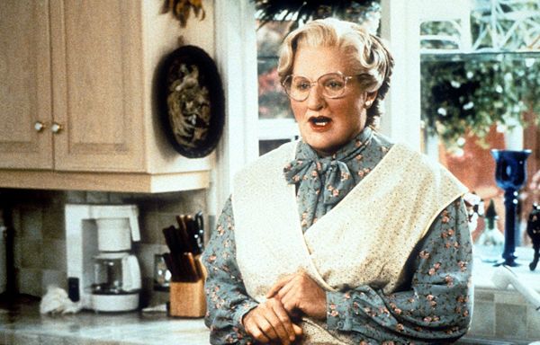 ‘Mrs. Doubtfire’ musical causes stir in San Francisco, is hammered for being 'transphobic'