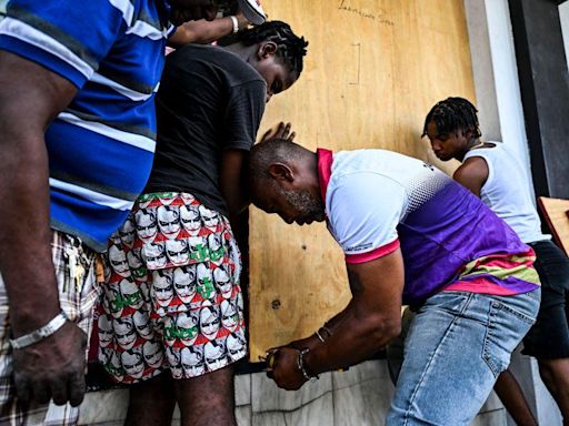 Hurricane Beryl: Airports shut as Caribbean residents urged to shelter