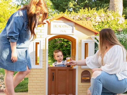 Mom Shows Off Daughter's “Gilmore Girls”-Inspired Custom Playhouse Filled with Easter Eggs from the Show (Exclusive)