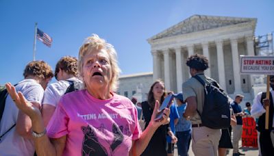 Supreme Court rules ex-presidents have broad immunity, dimming chance of a pre-election Trump trial