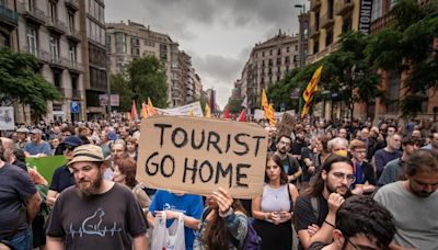 In Barcelona, Locals Fight Overtourism Armed With Water Guns