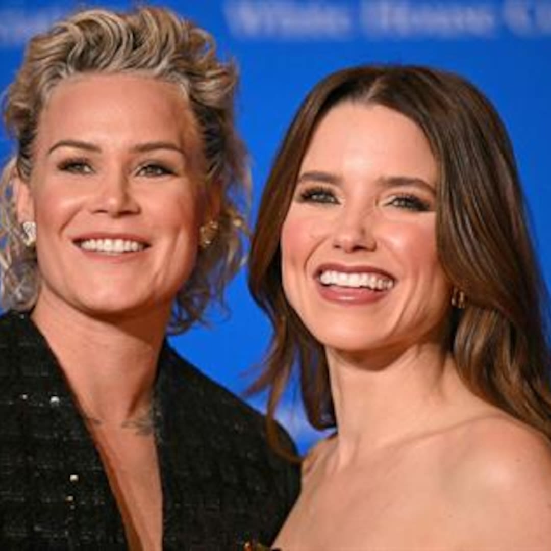 Sophia Bush Reveals She Made the First Move in Relationship with Ashlyn Harris - E! Online