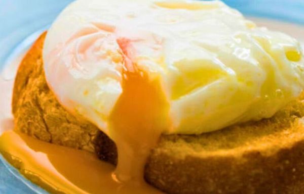 Poach an egg in 45 seconds without a pan or vinegar 'game-changer' technique