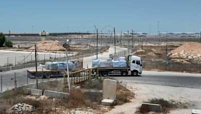 Commercial goods trucked into Gaza after aid logjams