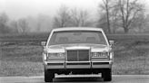 View Photos of the 1987 Lincoln Town Car