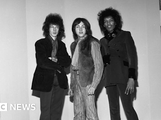 Jimi Hendrix autograph to be auctioned in Messingham