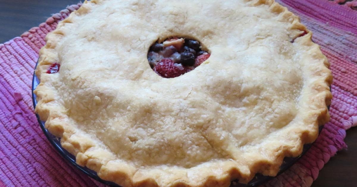 Farmer's Table: Mixed Berry Pie